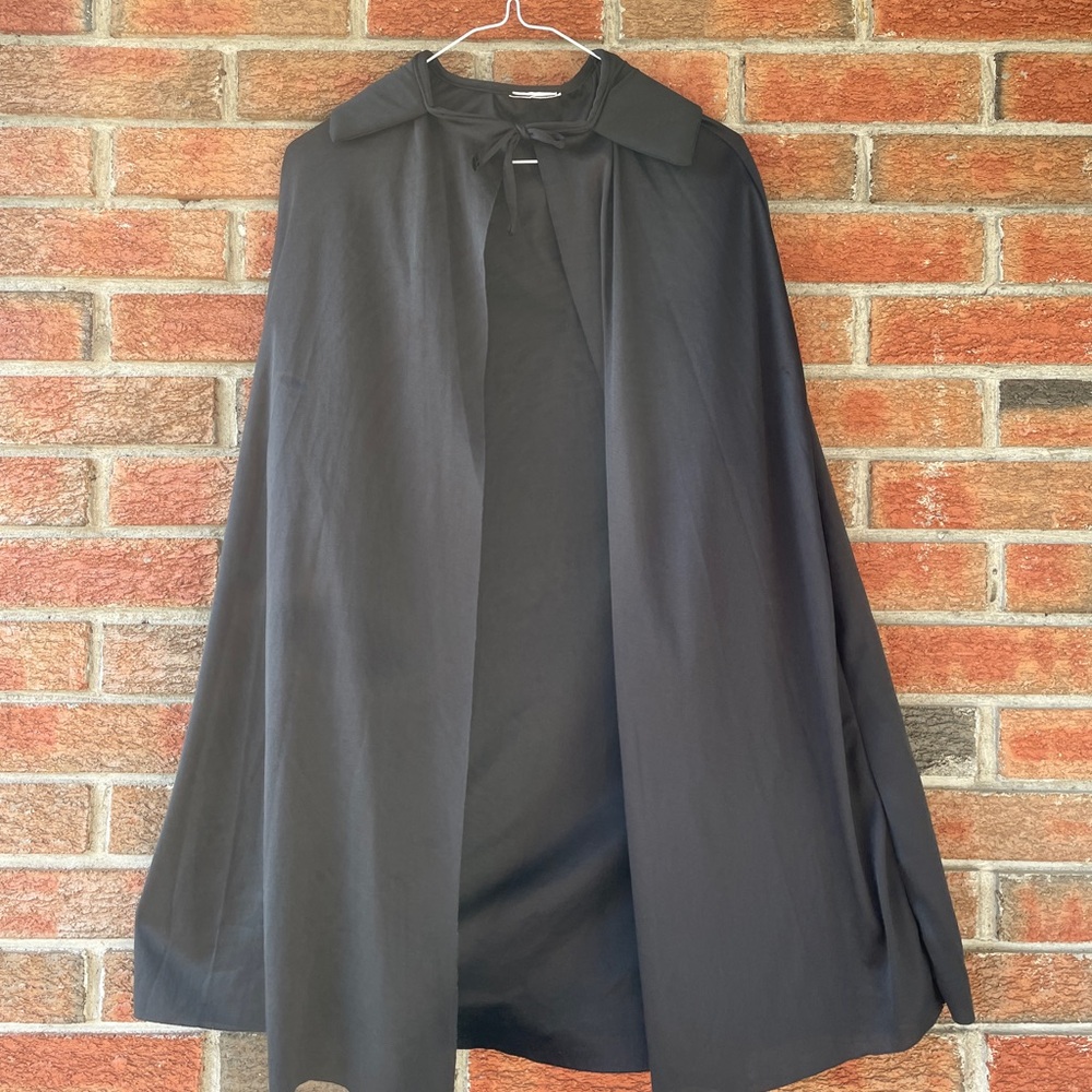 🎃Kids Black Vampire Cape with Structured Collar – Halloween Costume